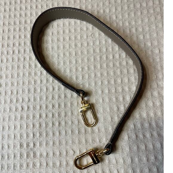 Louis Vuitton Beige/ Dune Short Bag Strap W/ Gold Clasp 21 Inch - Picture 2 of 11